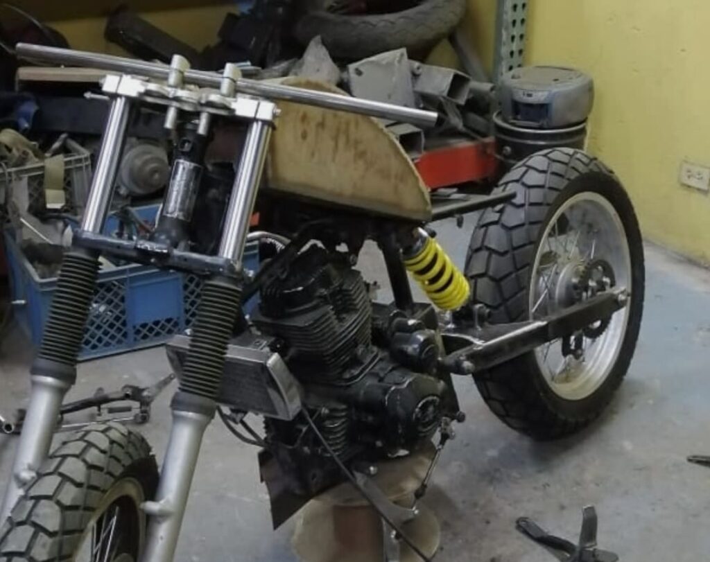 Monoshock moto