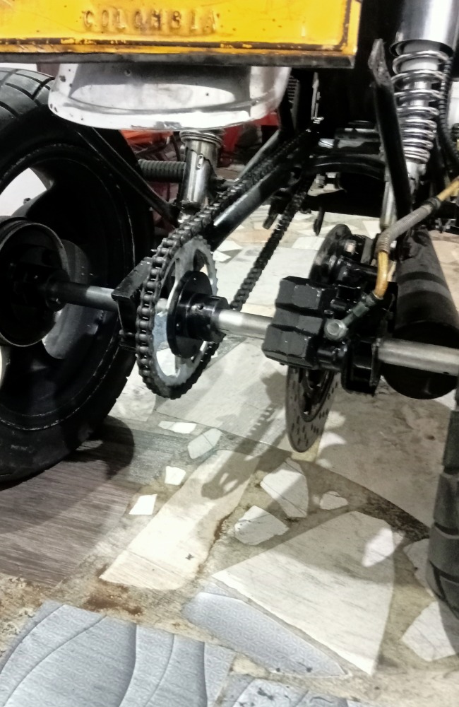 Moto custom Suzuki 125