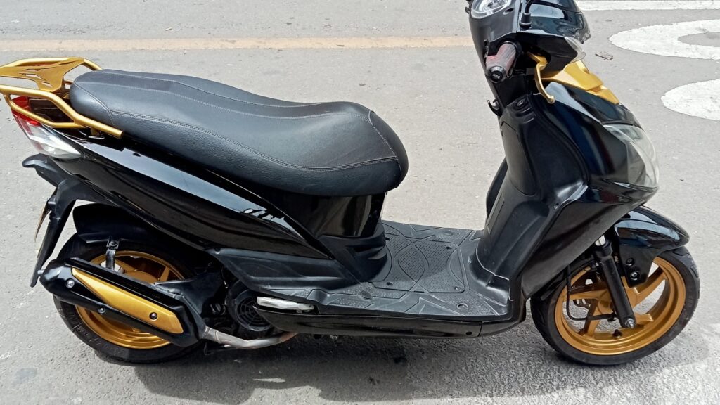 akt scooter personalizada