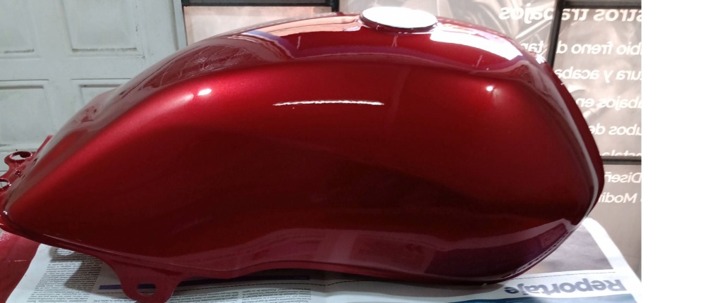 pintura brillante para tanques de motos