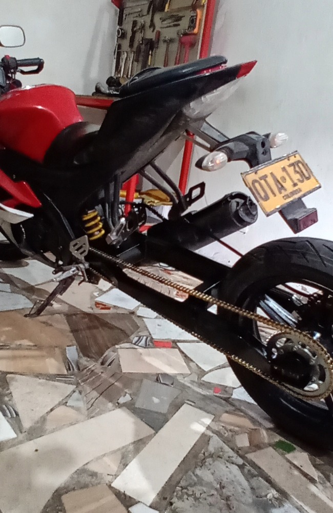 taller de motos Yamaha R15